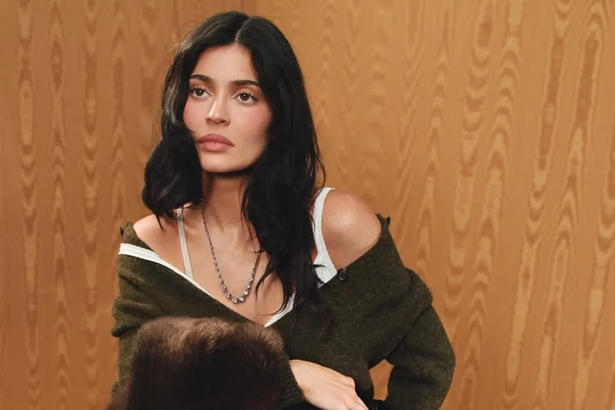 Kylie Jenner Perdana Digandeng Jadi Model Miu Miu, Dikritik Tak Jadi Diri Sendiri