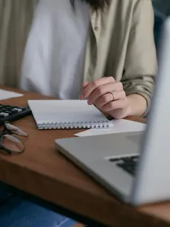 5 Tips untuk Tetap Fokus Bekerja Tanpa Mudah Terdistraksi./copyright. pexels/