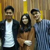 Sebentar lagi, penikmat musik di tanah air akan disuguhkan dengan hadirnya penyanyi masa kini dalam satu panggung. Isyana Sarasvati, Afgan Syahreza, dan Rendy Pandugo akan menggelar konser bersama. (Nurwahyunan/Bintang.com)