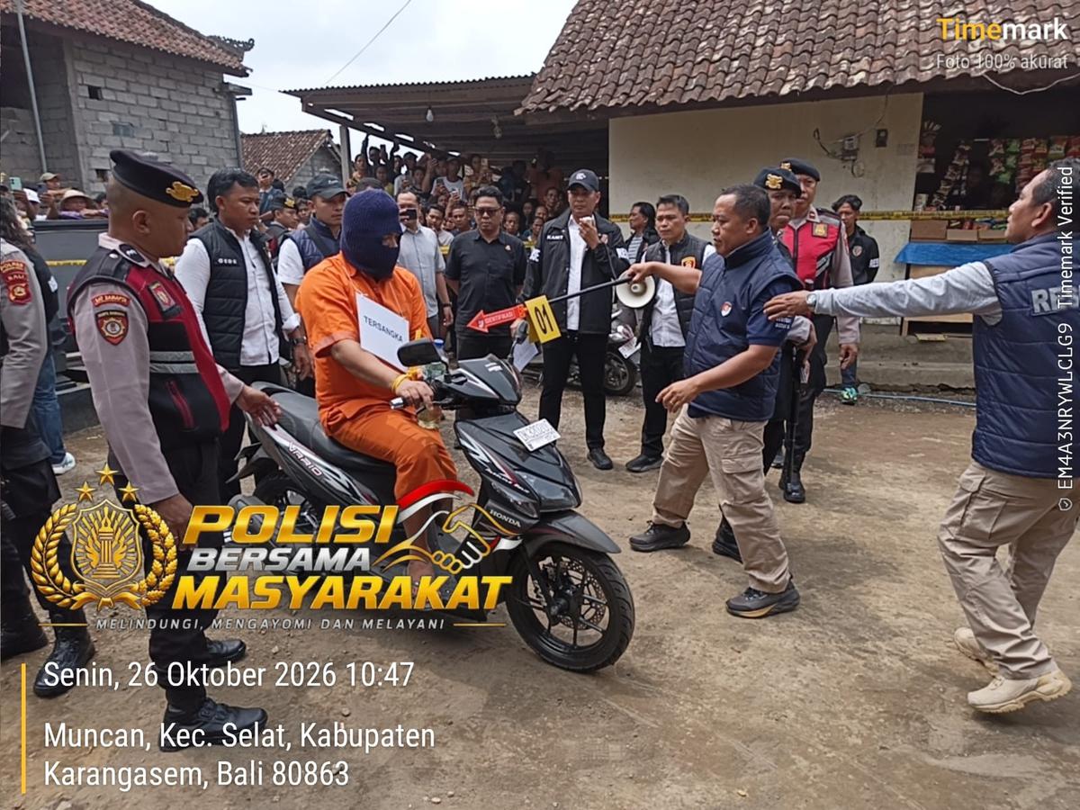 Rekonstruksi sopir truk dibakar bos di Karangasem. (Dokumentasi Polres Karangasem).