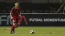 Pemain Timnas Indonesia U-19, Muhammad Iqbal telah mencetak dua gol untuk Indonesia selama fase grup Piala AFF U-18 di Myanmar. (Bola.com/Nicklas Hanoatubun)