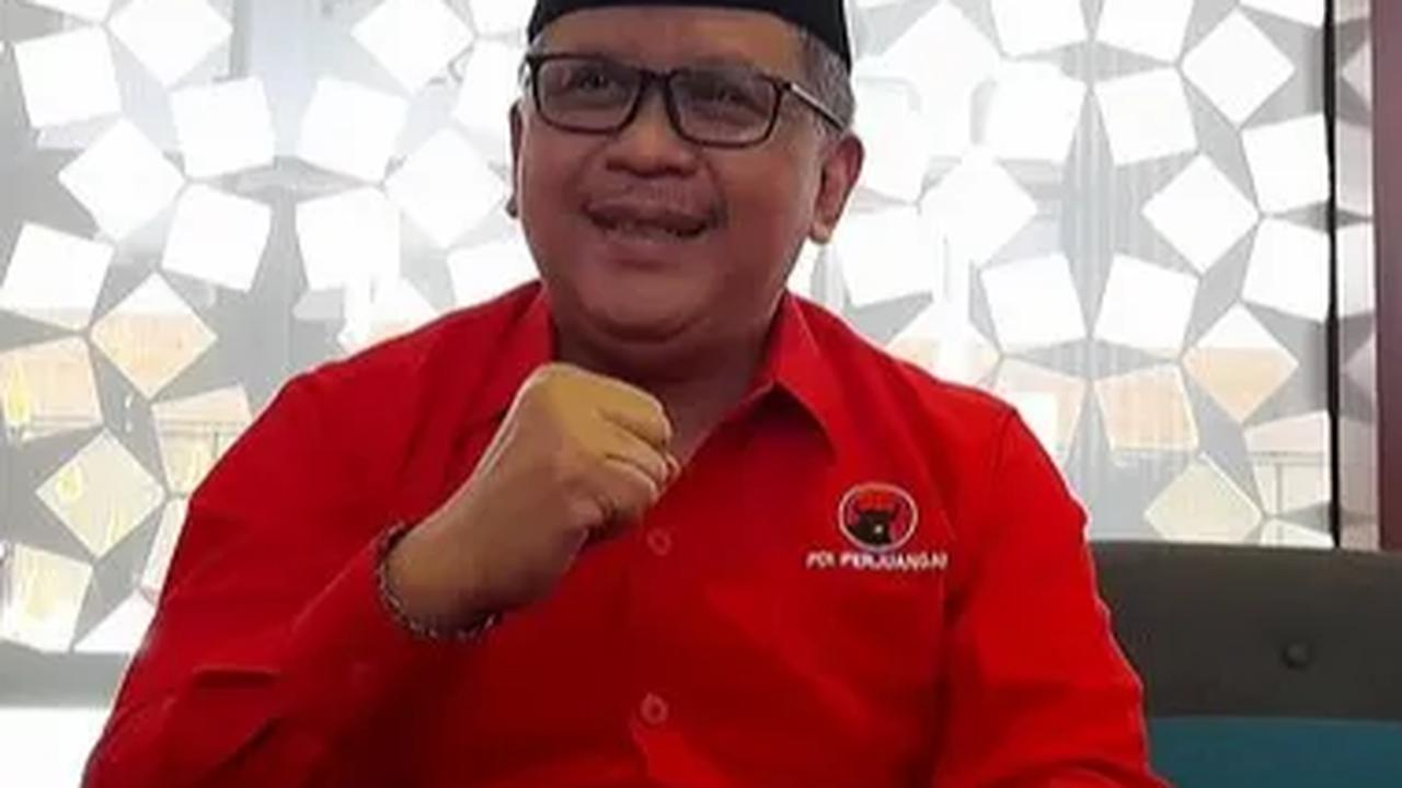 Sekjen PDIP Hasto Kristiyanto membela Jokowi. Menurutnya, seorang Presiden memang memegang arahan kebijakan, namun penggunaan anggaran berada di tangan menteri.