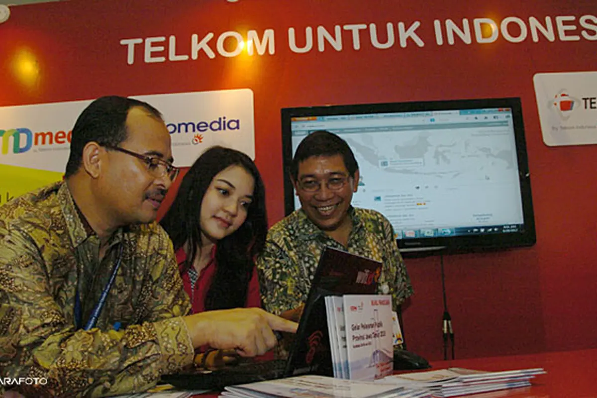 laba-telkom-130723b.jpg
