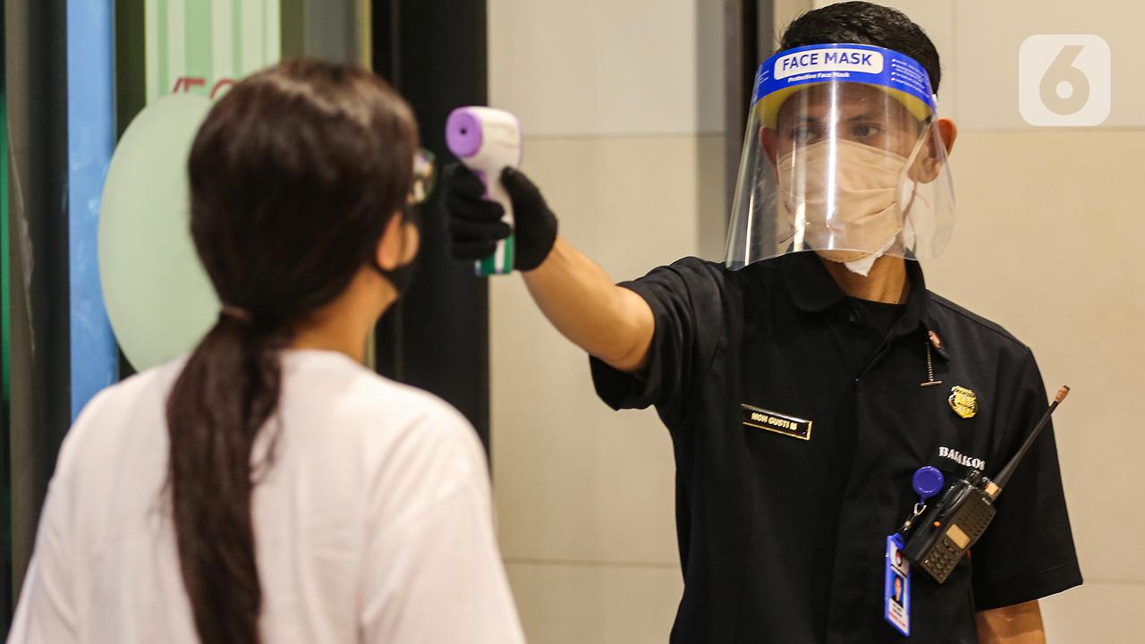 Cara Supermarket AEON Mall BSD City Terapkan Protokol Kesehatan Selama PSBB di Kabupaten Tangerang.