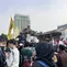 BEM UI mencoba pendekatan berbeda dalam aksi bersama sejumlah elemen mahasiswa dan masyarakat sipil di kawasan Tugu Tani, Jakarta Pusat, Selasa (20/10/2026). (Liputan6.com/Winda Nelfira)