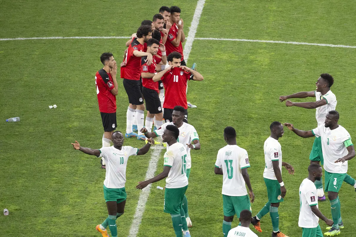 Foto: Dalam Dua Bulan, Dua Mimpi Mohamed Salah bersama Timnas Mesir Dibuyarkan Sadio Mane bersama Timnas Senegal