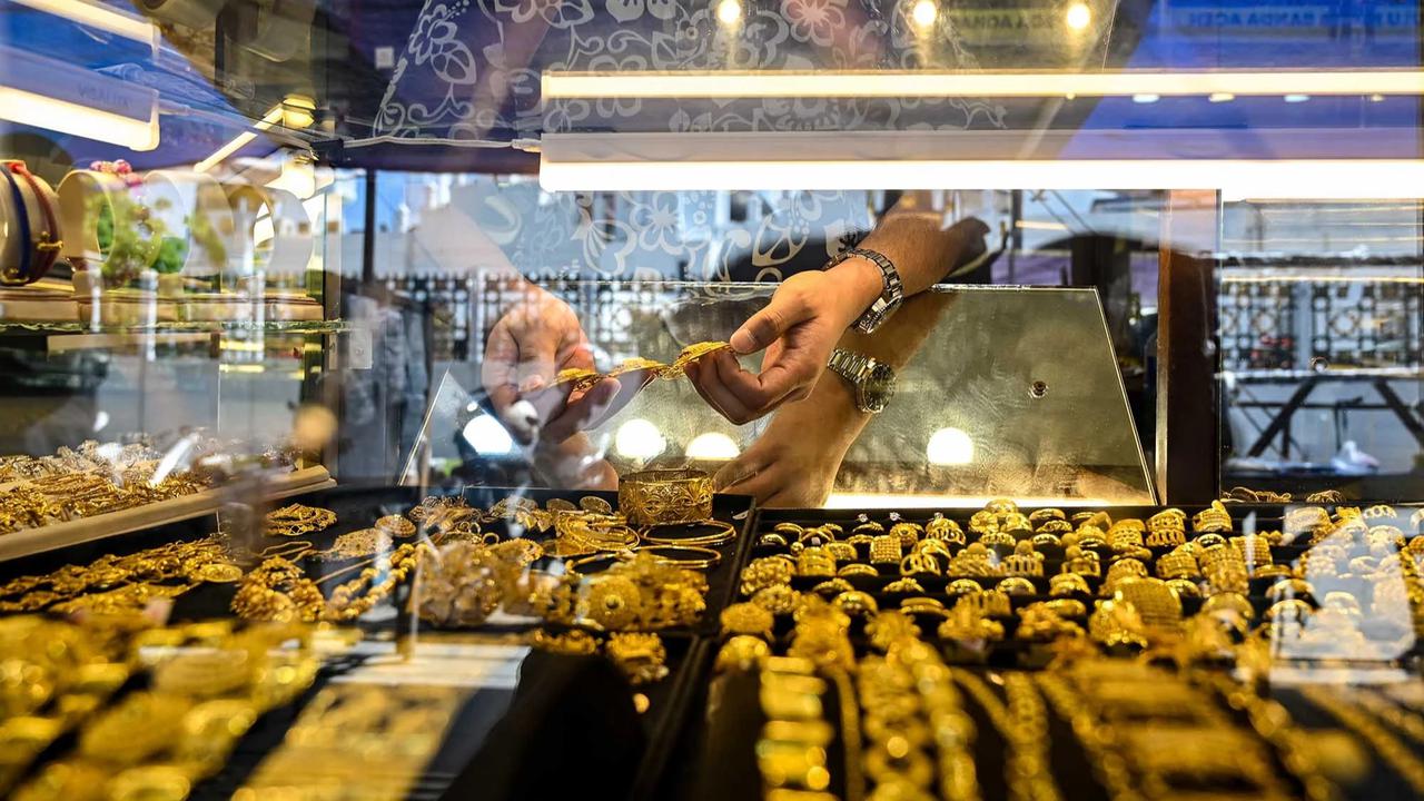 FOTO: Harga Emas Awal 2026 Cetak Rekor Tertinggi