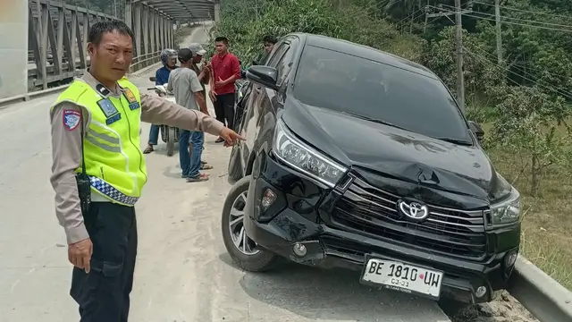 Tabrakan beruntun melibatkan lima kendaraan di Pringsewu, Lampung. (Dok. Istimewa)
