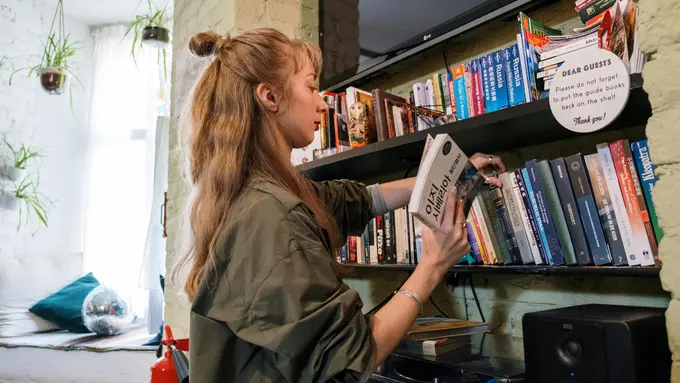 belajar bahasa membaca buku