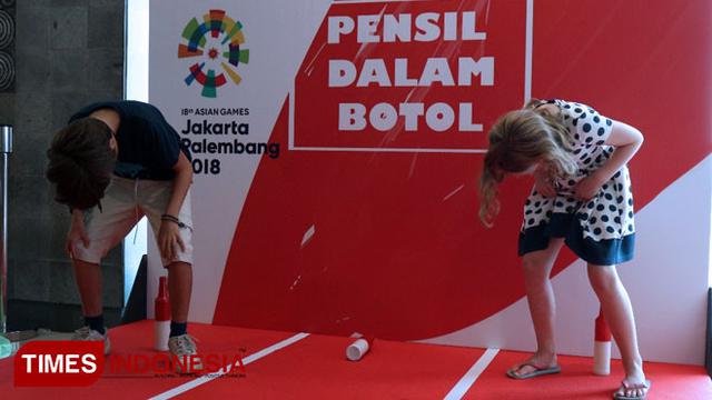 Bule Juga Asyik Lomba Tujuhbelasan