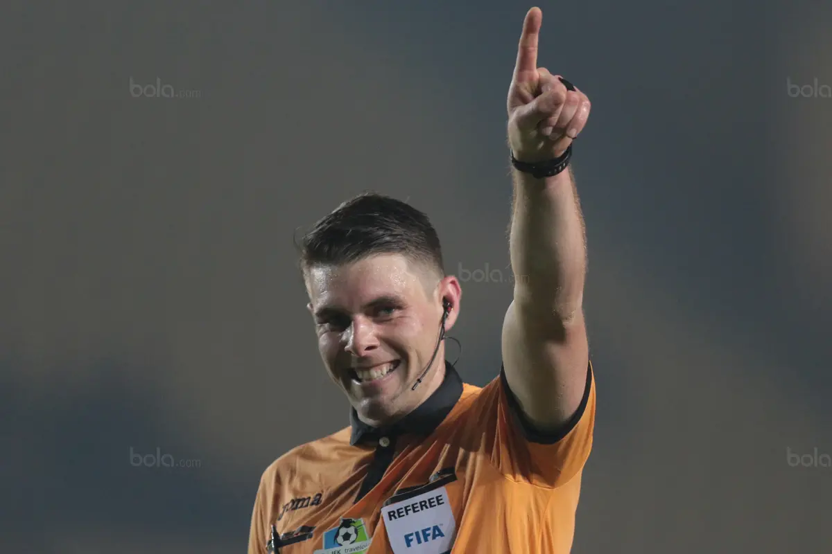 Wasit Shaun Robert Evans