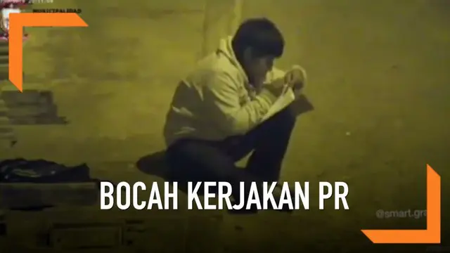 Seorang bocah asal Peru menjadi perhatian publik. Ini lantaran video dirinya ketika sedang mengerjakan PR di bawah lampu penerangan jalan beredar di media sosial.