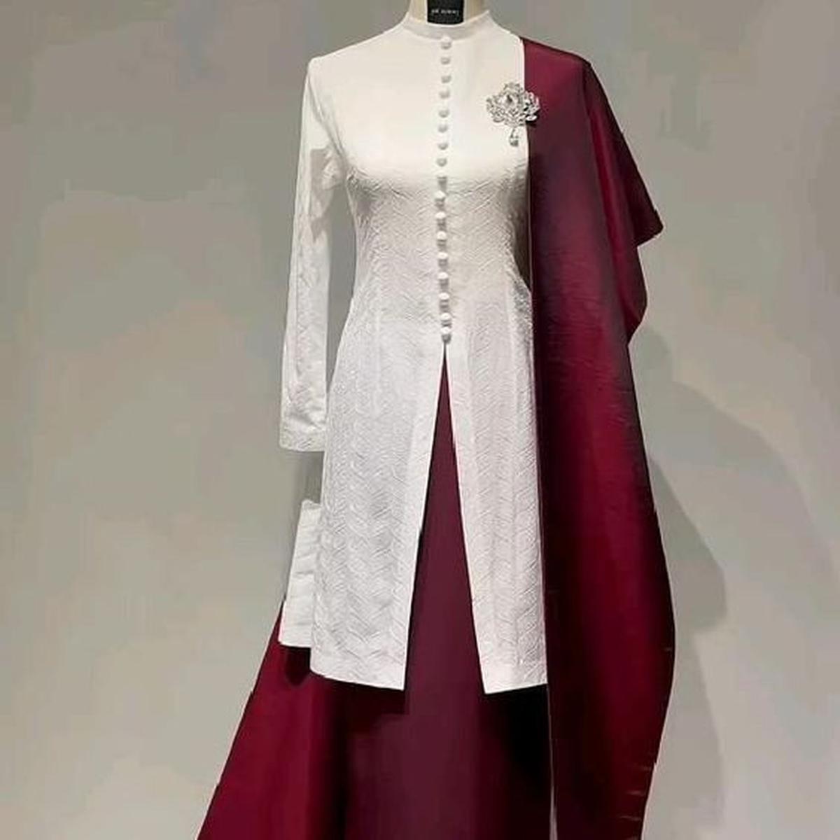 Ilustrasi Baju Kurung Untuk Lebaran (©Pinterest)