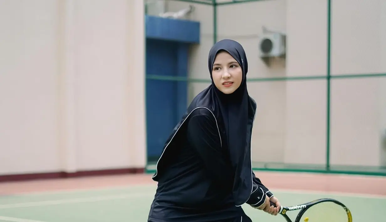 Tak hanya lari, Natasha Rizky juga geluti olahraga tennis yang banyak diminati di kalangan artis [@natasharizkynew]