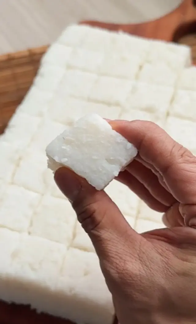 Cara mudah membuat lontong kenyal dengan rice cooker, antiribet