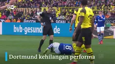 Berita video dua momen penting dan penuh drama ketika Borussia Dortmund dikalahkan Schalke 2-4 di Signal Iduna Park pada pekan ke-31 Bundesliga 2018-2019.