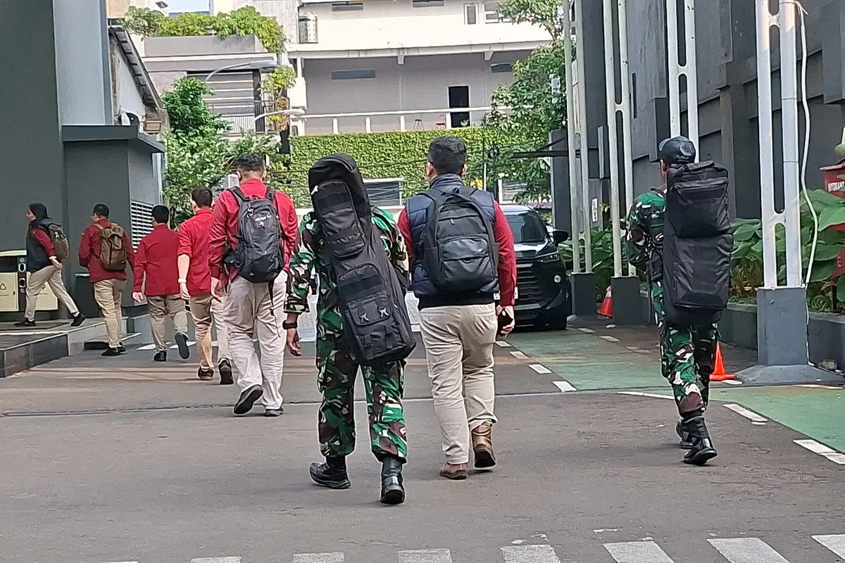 Kejaksaan Agung (Kejagung) menggeledah Kantor Badan Gizi Nasional (BGN) di Jalan Kebon Sirih, Menteng, Jakarta Pusat dengan pengawalan TNI. (Istimewa )
