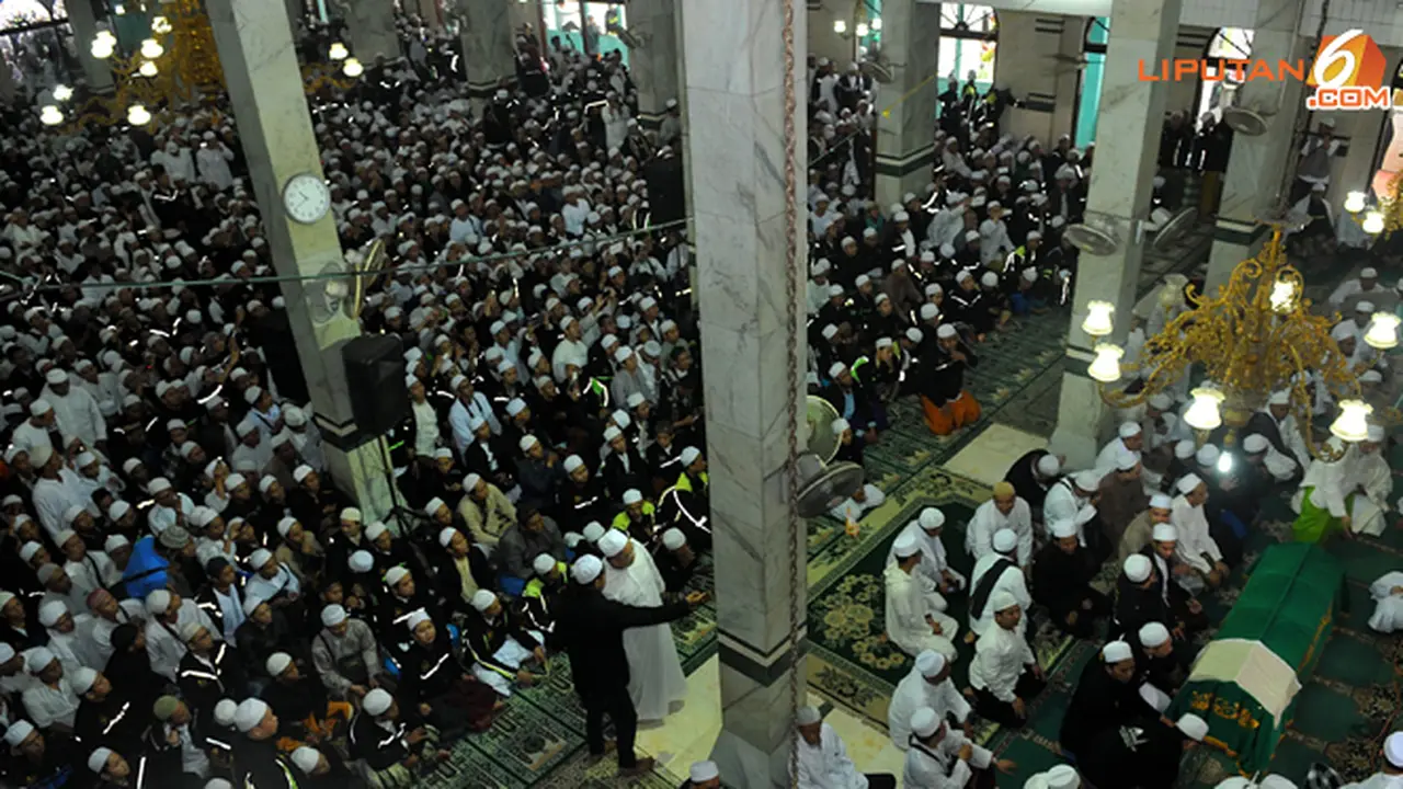 pemakaman-habib-2-130916c.jpg