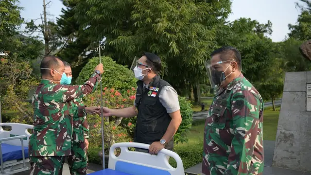 BUMD Jabar Serahkan Bantuan 70 Tempat Tidur Rumah Sakit untuk RS Dustira