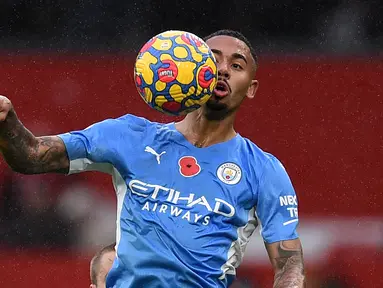 Manchester City tercatat sebagai klub Liga Inggris yang paling banyak menjual pemainnya pada bursa transfer musim panas 2022. The Cityzens sampai saat ini telah melepas 8 pemainnya termasuk Gabriel Jesus, Oleksandr Zinchenko, Pedro Porro, hingga Raheem Sterling. (AFP/Oli Scarff)