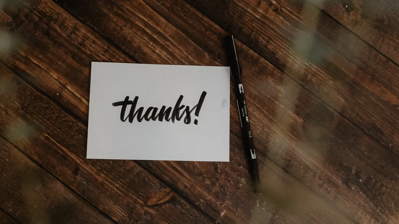 Ilustrasi mengungkapkan rasa terima kasih