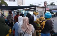 Kuli Bosan Hidup Susah, Banting Setir Jualan Pisang Keju Ramainya Minta Ampun Sampai Difitnah Pakai Dukun