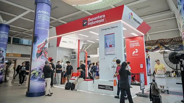 Jelang Pertamina Grand Prix of Indonesia 2026, Atmosfer Balap Terasa Hidup di Bandara Lombok