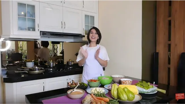 Begini Momen Pertama Kali Irish Bella Masak Buat Ammar Zoni, Istri Idaman