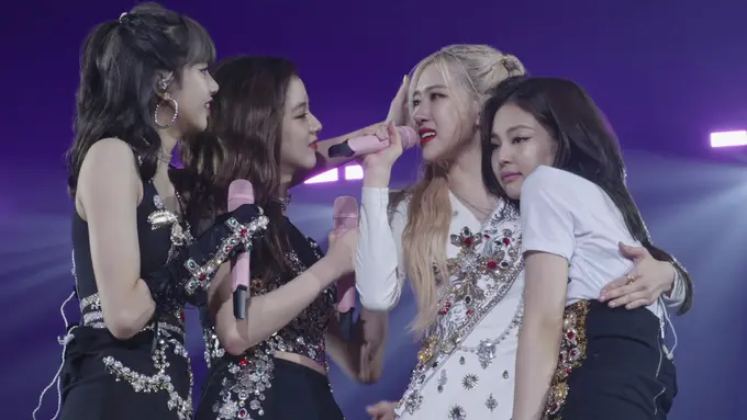 BLACKPINK: Light Up The Sky