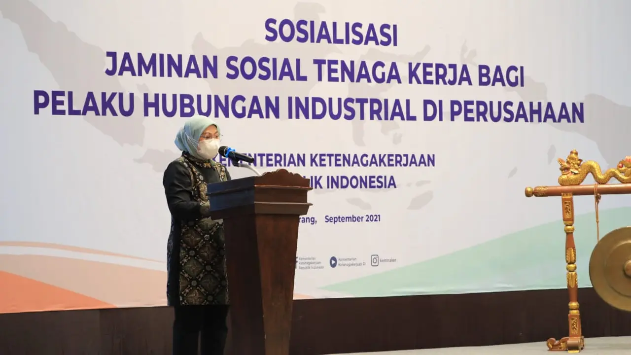 Sosialisasi Program Jaminan Sosial Tenaga Kerja (Jamsostek) bagi Pelaku Hubungan Industrial di Perusahaan dalam situasi Bencana non-alam Pandemi COVID-19