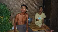 Keluarga Sunari yang luput dari program KKS. (Liputan6.com/Edhie Prayitno Ige)