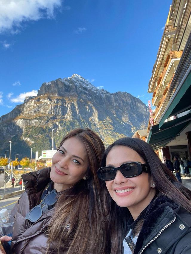 Ersa Mayori dan Cut Tari