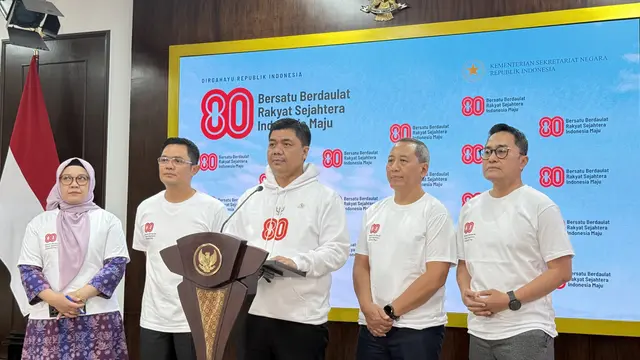 Wakil Menteri Sekretaris Negara Juri Ardiantoro dalam konferensi pers di Kantor Presiden, Jumat (1/8/2025) (Liputan6.com/Lizsa Egeham)