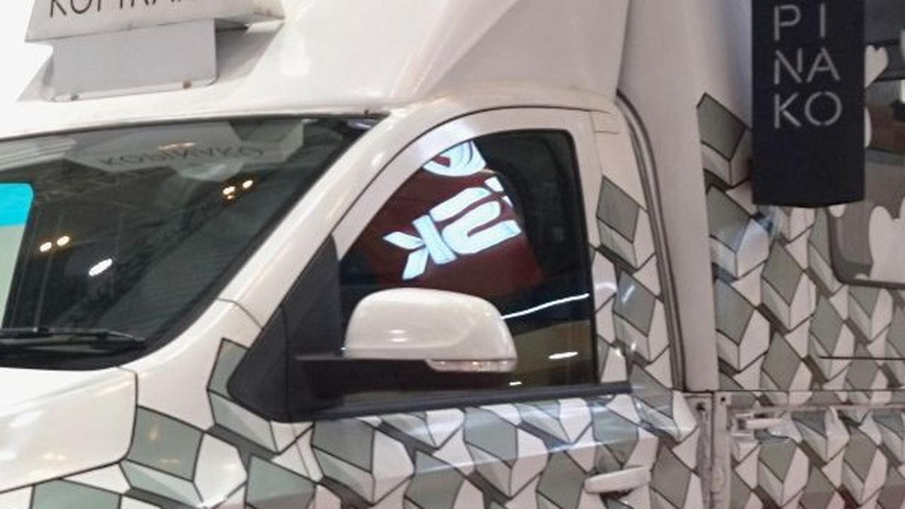 Mobil Pikap Wuling Formo Max Disulap Jadi Mobile Cafe Kekinian