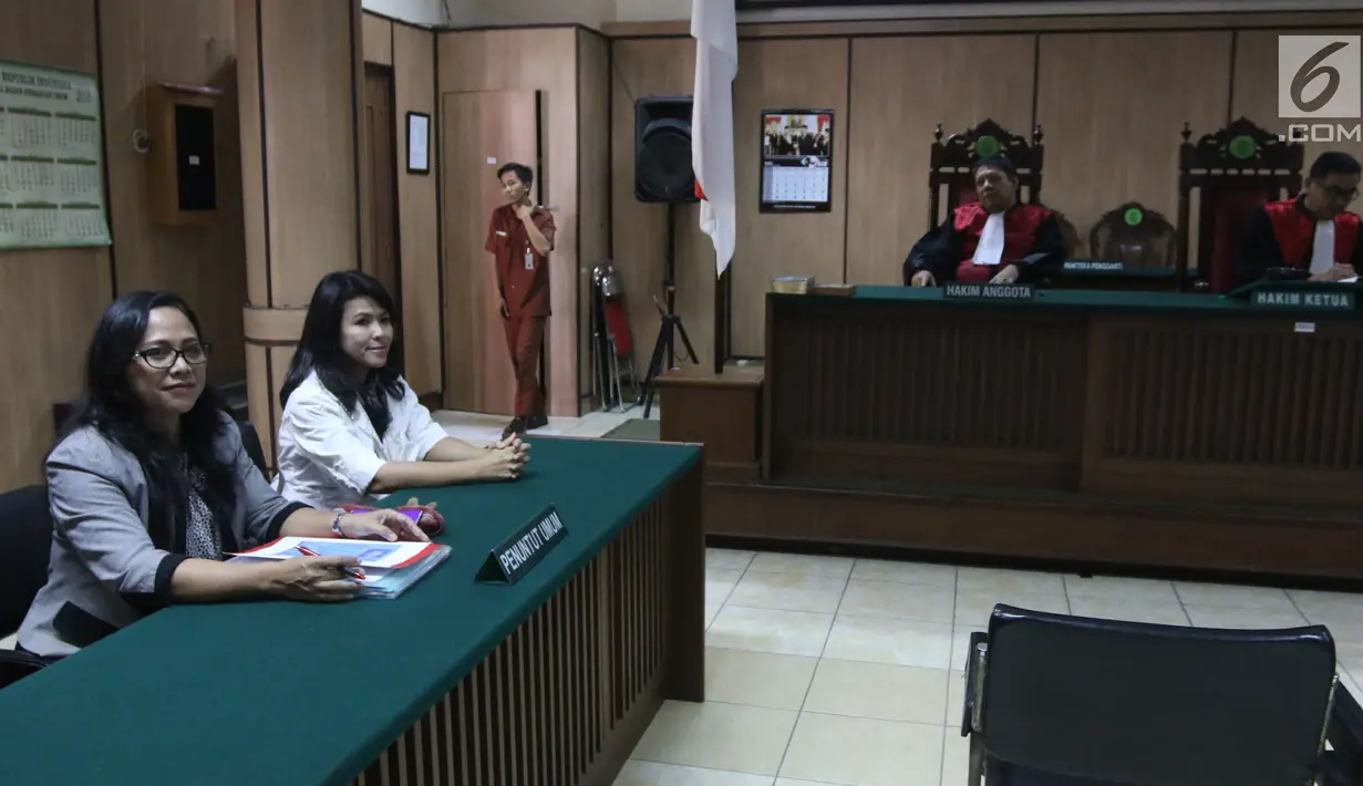 Kuasa Hukum Basuki Tjahaja Purnama atau Ahok, Fifi Lety Indra menghadiri lanjutan sidang gugatan cerai di PN Jakarta Utara, Rabu (7/3). Pada sidang cerai beragenda pemeriksaan saksi ini pihak Ahok menghadirkan dua saksi. (Liputan6.com/Arya Manggala)