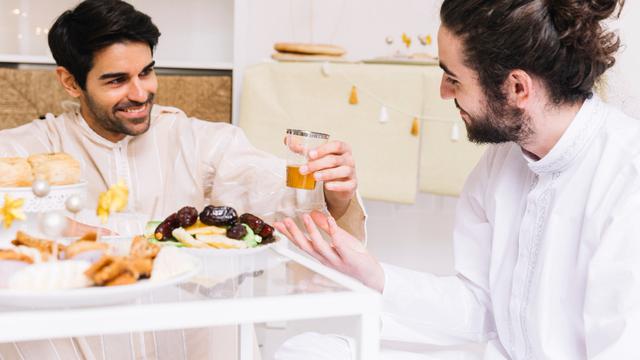 Ilustrasi bertamu ke rumah calon mertua