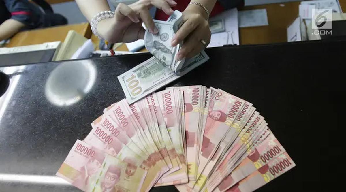 Rupiah Sudah Tembus Rp 18.200 per Dolar AS Selasa Pagi