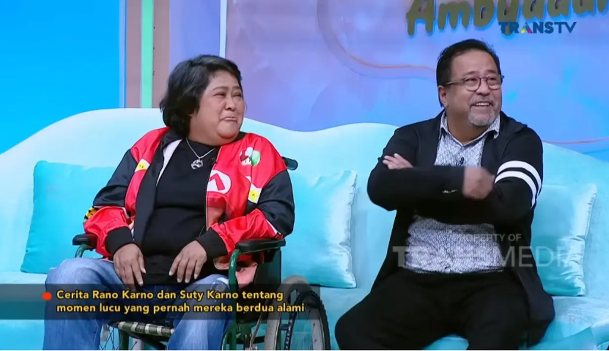 Rano juga menceritakan saat masih tinggal di gang sempit dan dihiasi kesulitan. Rano sendiri mengaku sejak kecil jarang di rumah karena menjalani syuting. Setelah pulang, Rano membeli roti gambang untuk keluarganya. [Youtube/TRANS TV Official]