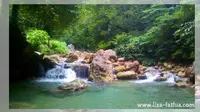  Tempat ini juga dikenal dengan sebutan Pucok Krueng karena terletak di hulu sungai. 
