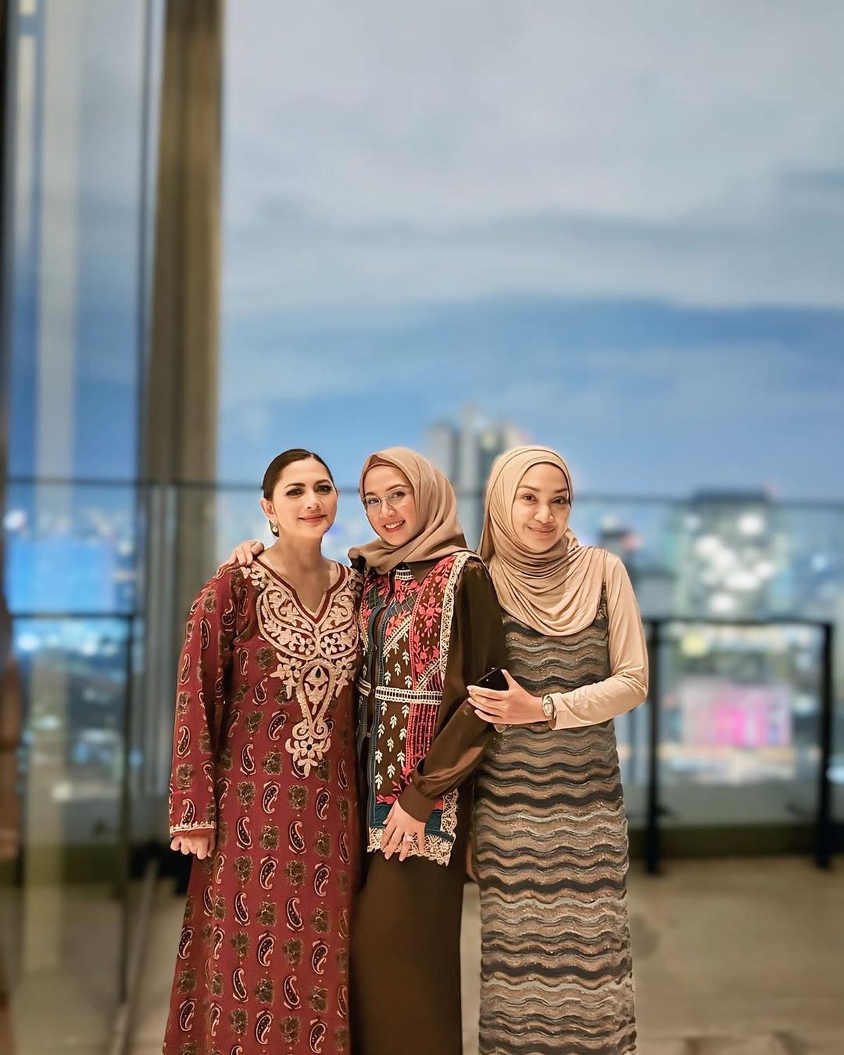 4 Potret Cut Keke Buka Puasa dengan Bestie, Ada Dina Lorenza Hingga Dian Nitami