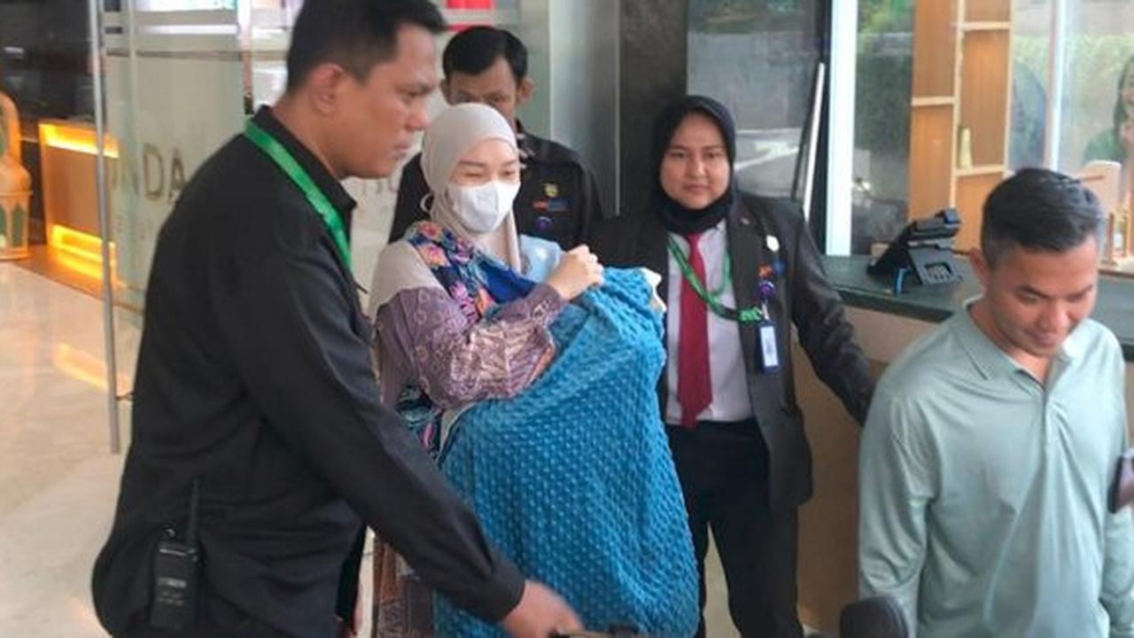 Cerita Zaskia Gotik Akhirnya Punya Jagoan Usai Melahirkan Anak ke-3