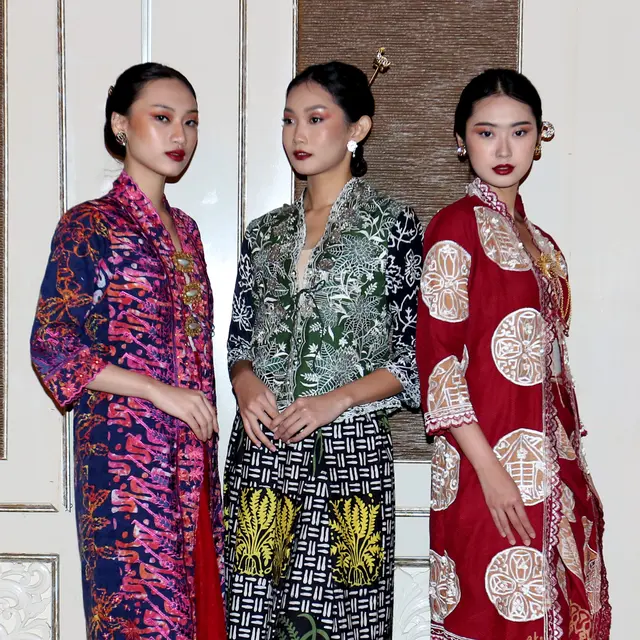 Mengintip Beauty Looks dari The Body Shop Indonesia di Parade Wastra Nusantara “Selaras Wastra”