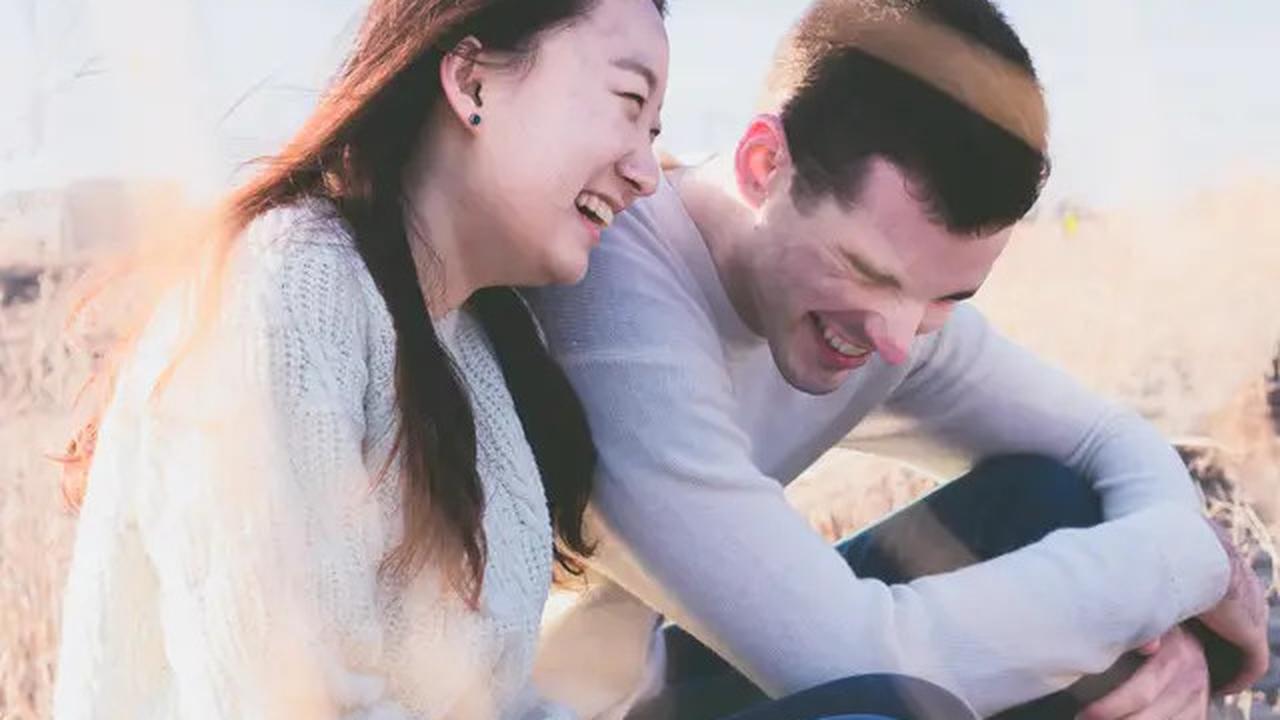 Sikap Perempuan yang Membuat Pria Merasa Damai dan Nyaman dalam Hubungan