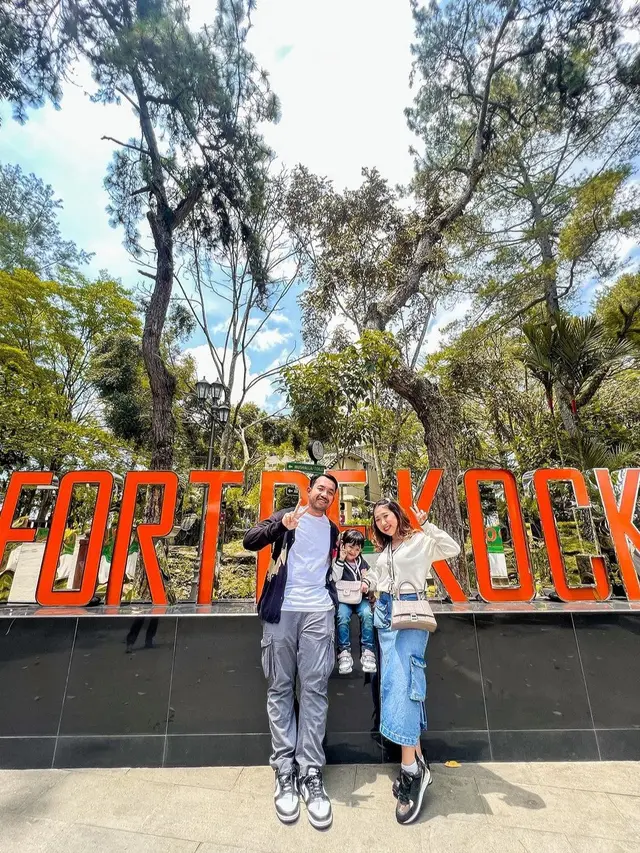 Kiky Saputri perkenalkan anak angkat pada publik