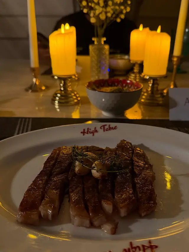 Gaya Kasual Spory Aaliyah Massaid dan Thariq Halilintar Dinner Romantis di Rumah