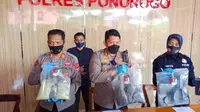 Polres Ponorogo tangkap remaja pengedar bubuk petasan (Liputan6.com)