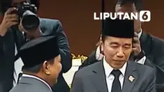 Ada momen menarik usai Presiden Prabowo Subianto menyampaikan pidato kenegaraannya dalam Sidang Tahunan MPR-DPR-DPD RI di Kompleks Parlemen, Jakarta. Setelah memberi salam hormat kepada pimpinan dewan, Prabowo bertolak ke lantai dua Ruang Paripurna untuk menyapa para mantan presiden, wakil presid...