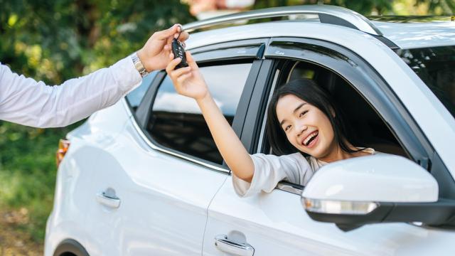 Ilustrasi membeli mobil baru