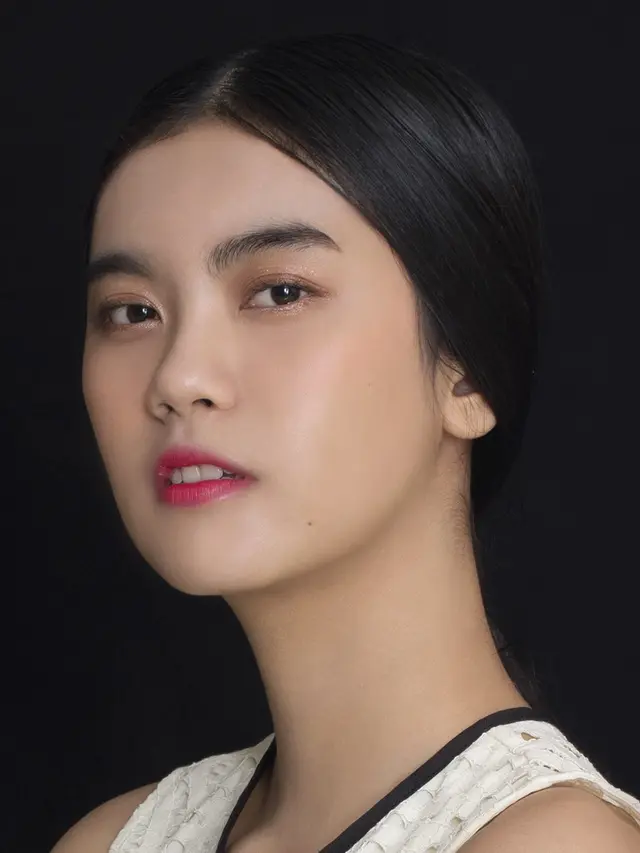 Makeup Lebih Praktis dan Sempurna dengan Two Tone Makeup