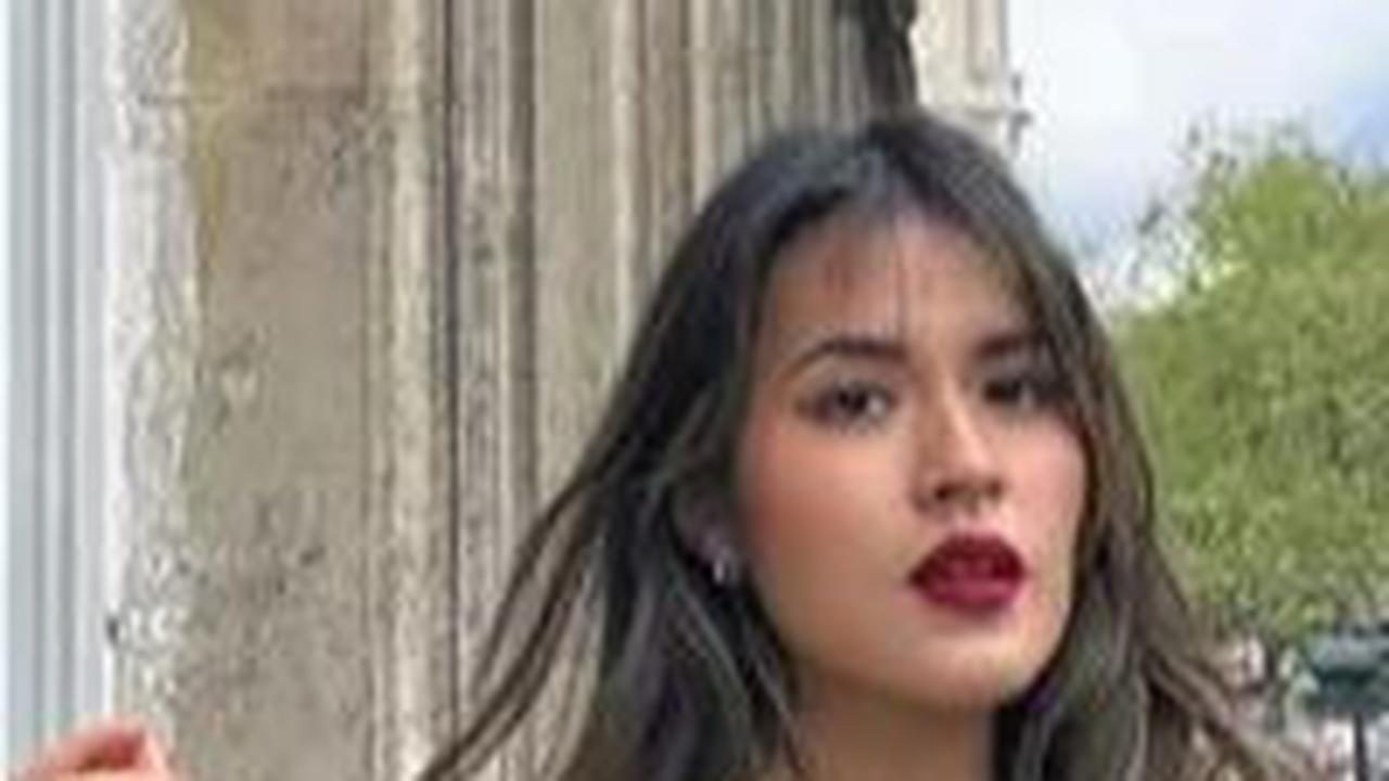 Istri dari Hamish Daud ini, kerap menjadi tren di kalangan wanita dengan gaya dan penampilannya yang elegan.